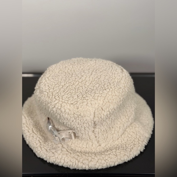 lululemon athletica Accessories - NWOT Lululemon Textured Fleece Bucket Hat L/XL NATI Natural Ivory Cream Whit New